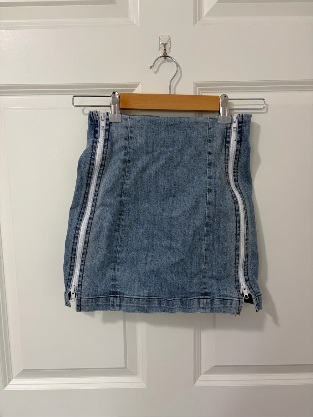 Carmar Light Blue Denim Mini Skirt with White Side Zippers
